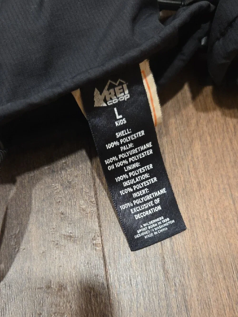 REI Kids Black Insulated Winter Gloves